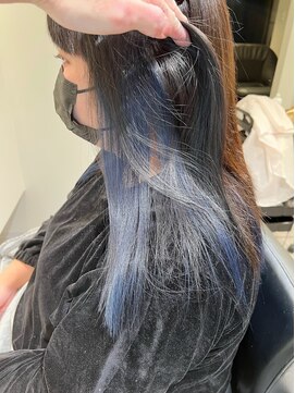 コウ(Koh) インナーカラー/ネイビーブルー