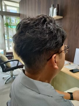 ラーゴムエーベスト(LAGOM ar bast) クセ毛風スタイル