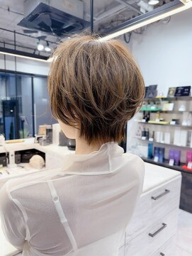 ファンナギンザ(FaNNa ginza) 大人ショート/ショートボブ/マイナス5歳ヘア/グレージュ/小顔