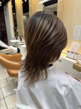 クオリス 上板橋店(QUALIS) 20代30代ハイライト×グレージュ小顔レイヤーカット透明感