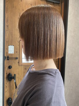 グーテ(Gute) 切りっぱなしボブ