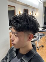 ザデイトウキョウ 表参道 青山(THE DAY TOKYO) MEN’S/サーフカール/刈り上げセンターパート/表参道駅/青山