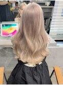 28. ミルクティーブロンド/ウェーブ/ブリーチハイトーン