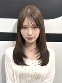 ミディアムレイヤー/レイヤースタイル/オリーブベージュ