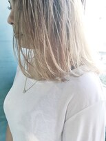 クラン(clan)&nbsp;長めボブ×ミルキーベージュ