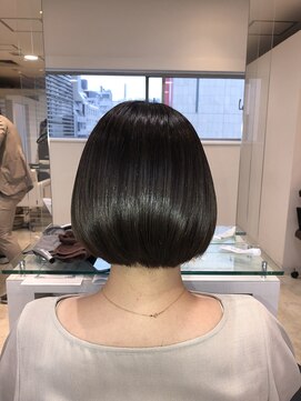 アドラシオン(Adoration) ボブ