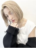 ハイトーンカラー/ケアブリーチ/切りっぱなし/ボブ/ブロンド