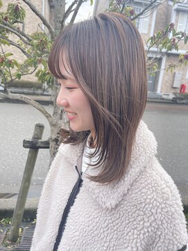 フィオーレ ヘアデザイン(FIORE hair design) レイヤースタイル×透明感ベージュ