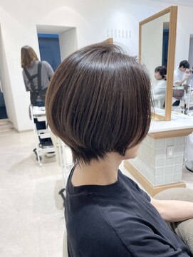 シュヴー 浦安店(CHEVEUX) ダークグレージュ/ショートボブ/丸みショート30代/40代/50代