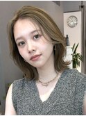 レイヤーボブオリーブベージュ前髪なしウルフボブシアーカラー