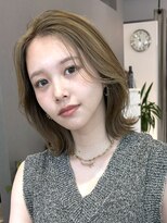 イル 大阪淀屋橋(i'll)&nbsp;レイヤーボブオリーブベージュ前髪なしウルフボブシアーカラー