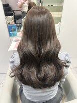 アール 横浜(R)&nbsp;MAKI【艶感/グレージュ/透け感カラー/ぷつっとライン】