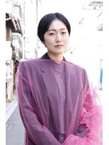 マレ(MARAIS) シンプルでカッコ良いショートボブスタイル