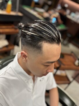 フォーコーナーズカットショップスリーセント 栄(FourCornersCutShop 3/cent) ハイライトマンバン