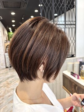 リノナ(Linona) ロングショートワンカールパーマカーキグレージュ前髪錦糸町