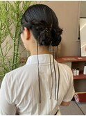 お呼ばれヘアお団子ツインヘアアレンジ結婚式参列