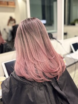 カラ ヘアーサロン(Kala Hair Salon) ピンク/ホワイトピンク/デザインカラー