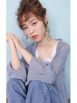 テューアヘアガーデン 豊川店(tua hair garden) ふんわりトップが華やかな今どきお団子ヘア