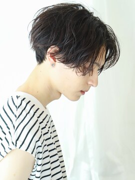 ライラ(Lyla) センターパートウェットツイスパ