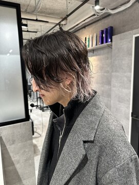 ルイス(L'wis) ホワイトインナーカラー波巻きカルマパーマウルフマッシュ