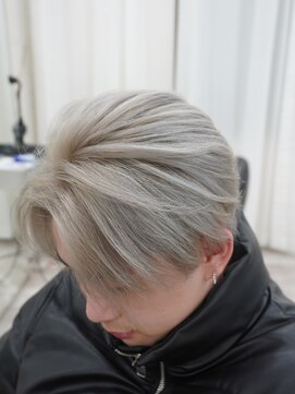 メゾン(Maison) 三宮/ダブルカラー/ハイトーン/ブリーチ/カラー/インナーカラー