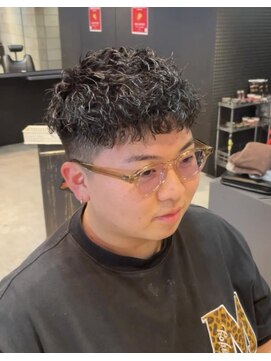 フランクスバーバーリザーブ 人形町店(FRANK’S BARBER RESERVE) ショートパーマスタイルS