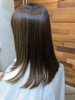 イノリ(iNORi)の写真/天使の輪が生まれる柔らかく上品なストレートヘア◇傷みを最小限に抑えた施術で、理想の艶髪に導きます＊