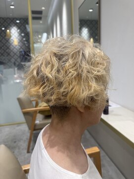 テラス アヴェダ 大丸心斎橋店(Terrace AVEDA) ハイトーン×アヴェダVeganカラー