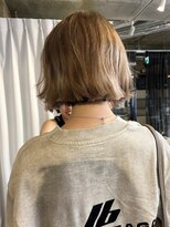ランド(LAND)&nbsp;切りっぱなしボブ　ヘーゼルベージュ　ミニボブ　ケアブリーチ