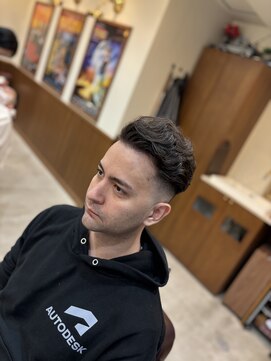 ローカルカットクラブ(Local Cut Club) かきあげ風スキンフェード