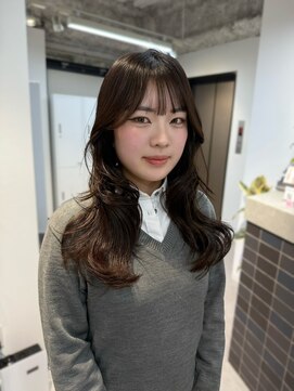 ザ シェノン ウメダ(THE CHAINON UMEDA) ミルクティーブロンド/ダークブルー/デジタルパーマ/心斎橋