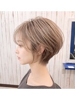 ルートヘア 辻堂店&nbsp;20代小顔丸みレイヤーショートボブミルクティーベージュ艶髪♪