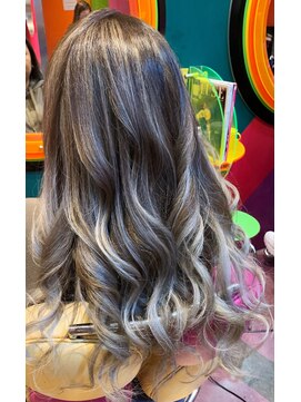 ヴィジョン(VISION) バレイヤージュカラー