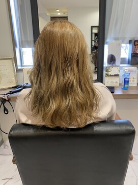 ピアーネ(PIANE) ハイトーンロングヘア