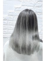 ウーロス(uros.) グレーバレイヤージュ