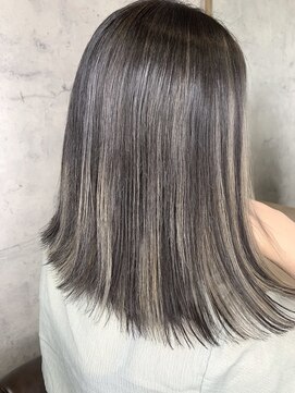 リファイン バイ アフィナー 本厚木店(Refine by Afinar) 艶々ハイライト【本厚木】