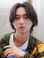 ライラ(Lyla)&nbsp;毛流れミディアムセンターパート