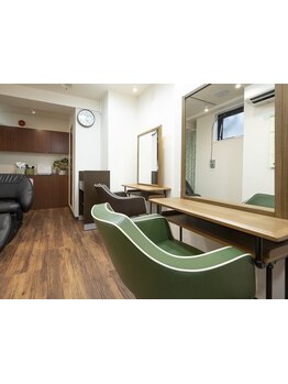 2席のみでリラックスできる☆髪のお悩みもご相談ください！[髪質改善トリートメント/頭浸浴/メンズ/MEN'S]