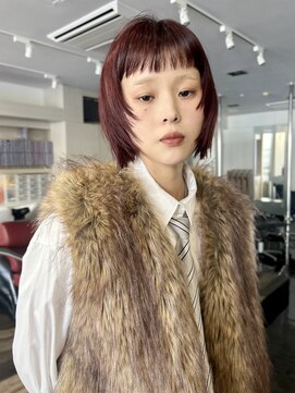 テルヴェ(Terve) 顔周りレイヤーぱつっと外ハネボブウルフボルドーワインレッド