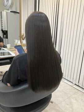 エリス ウメダ(Eliss umeda) 艶々ストレート