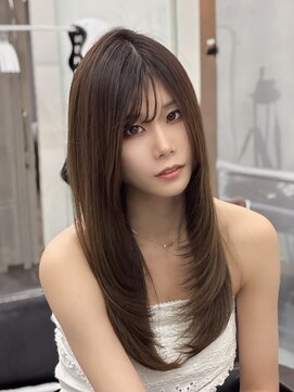 ロムーク 表参道(LOMKH) 顔周りミディアムレイヤーカット小顔ワンホンブルーカラー