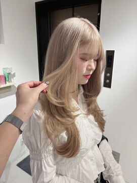 ハピネス 梅田茶屋町店(HAPPINESS) ホワイトミルクティーベージュ レイヤーカット 髪質改善 梅田