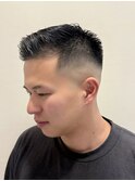 メンズバーバーフェードスタイル　フェザーアップスタイル