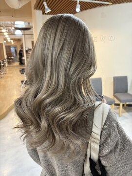 ブリッツ レボ(BLITZ-REVO) ベージュカラー!