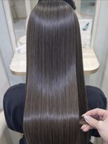 アンド ラ ブランシュ(&.La Blanche)&nbsp;大人ガーリー/ダークアッシュ/ミディアムレイヤー