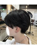 ニルバ(niLva)&nbsp;黒髪/ツーブロック/センターパート/ビジネスヘア/好印象