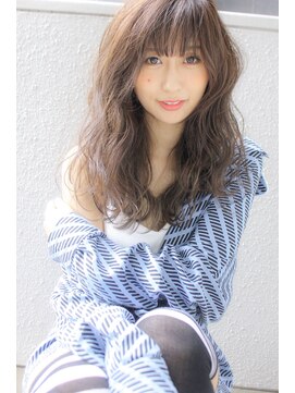 アマンドール(Aman D'or) 色っぽぱっつん×ハイプラチナアッシュ