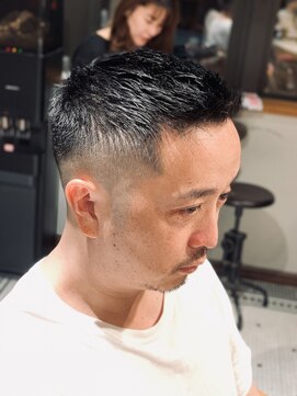 リバレッジ 広尾(Leverage) メンズ刈り上げサイドパートショートバーバー