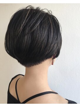 エルサ(Elsa) 【Elsa元町・三宮】大人ショート×ハイライト