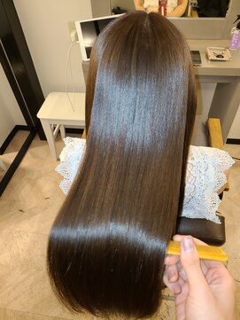 アールサロン アオヤマ(Rr SALON AOYAMA) うる艶髪で理想の髪に！